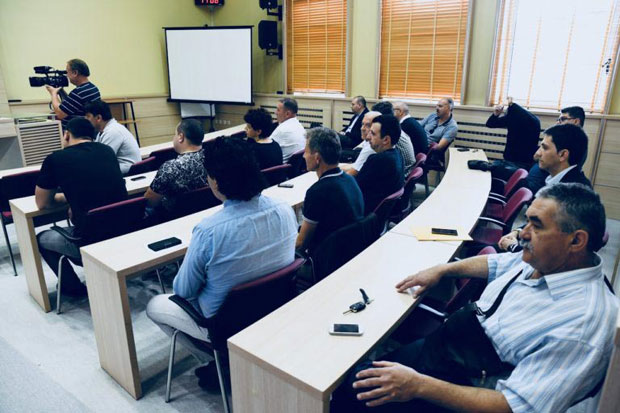 Кафеџије на дивану код градоначелника